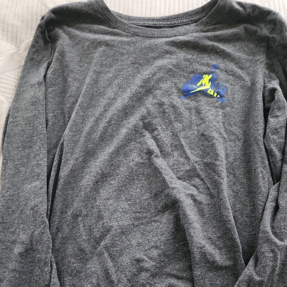 Nike Gray Long Sleeve Tee with Blue and Neon/Yellow/Green Logo - Picture 1 of 1